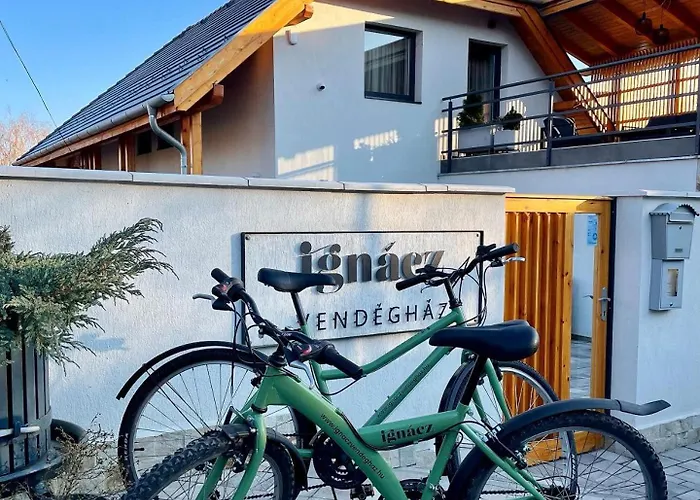 Ignacz Vendeghaz 3* Pálosvörösmart